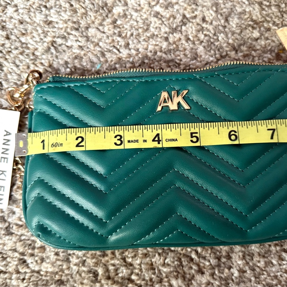 NEW! Anne Klein quilted wristlet emerald color NWT! - Picture 5 of 6